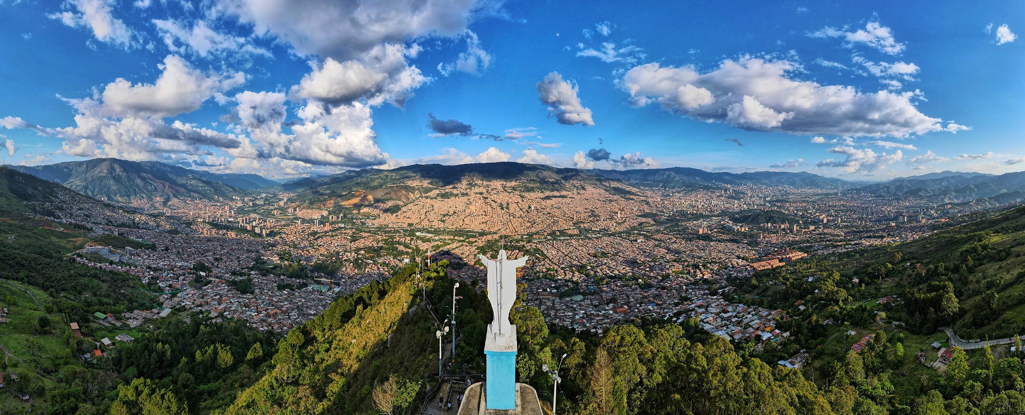 Panorámica de Medellín desde el Cerro El Picacho